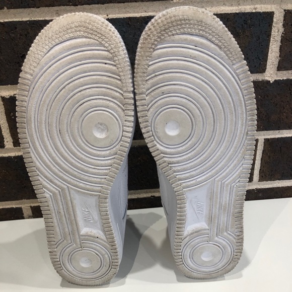 Air Force 1 LV8 “White Wolf Grey” - Picture 7 of 8